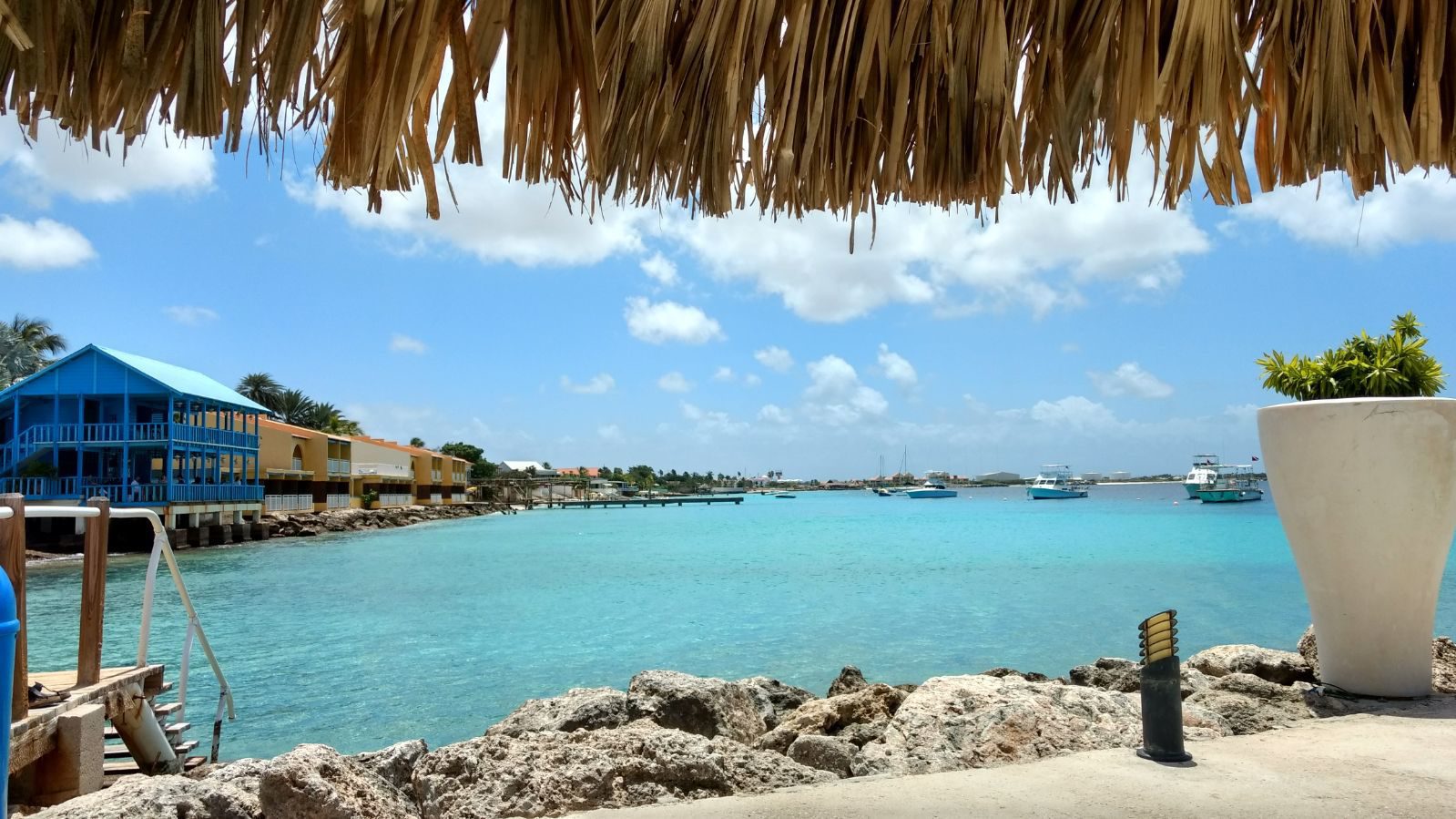 Vliegen naar Bonaire? Lees alles wat u moet weten over onder andere het tijdsverschil.