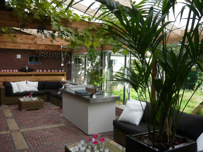 Serre met bar