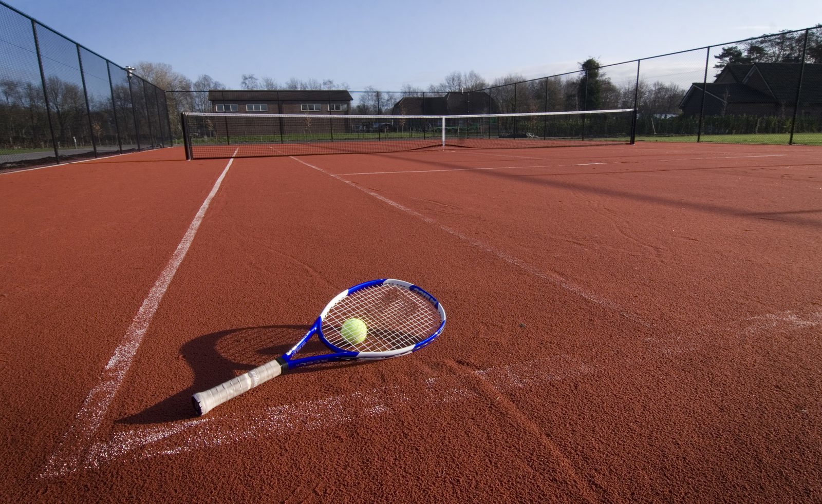 Tennissen en sporten tijdens vakantie op de Veluwe | Recreatiepark De Boshoek Tennissen en sporten tijdens vakantie op de Veluwe | Recreatiepark De Boshoek