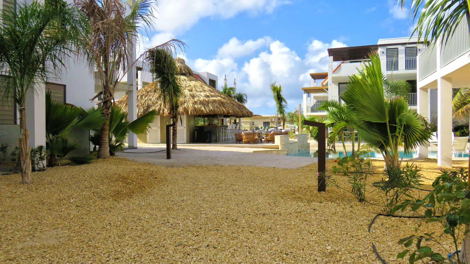 Um dos melhores locais para ficar em Bonaire. Um dos melhores locais para ficar em Bonaire é no Resort Bonaire. É um bom lugar para casais e famílias relaxarem e desfrutarem.