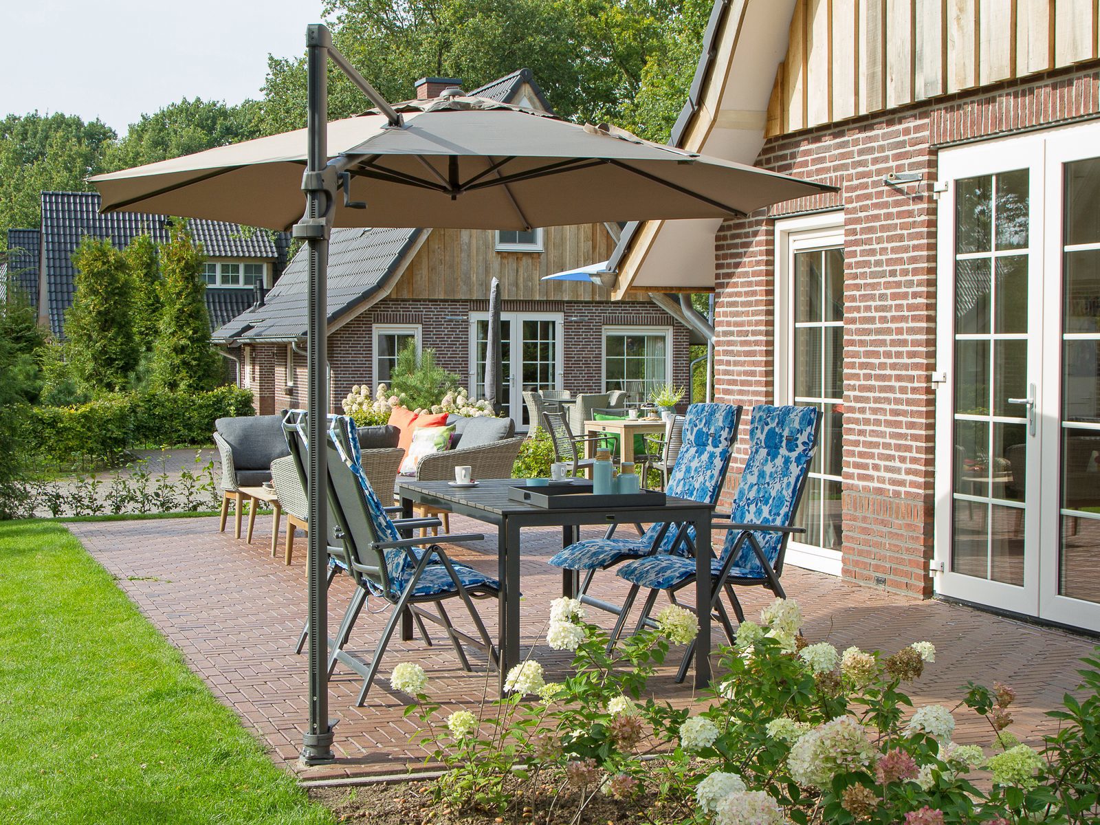 Alle ruimte op het terras van uw vakantievilla op Hof van Salland