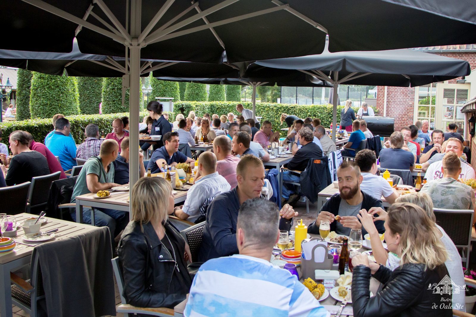 Bier en Ribs bij Bistro De Oale Ste