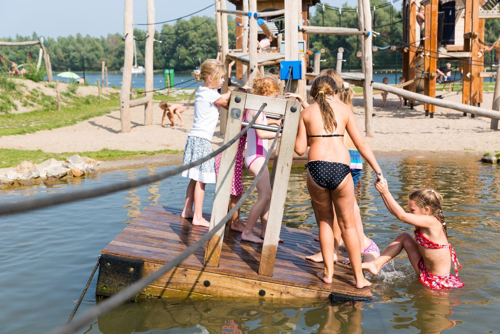 Recreatiepark Het Esmeer Vakantiepark In Aalst Gelderland