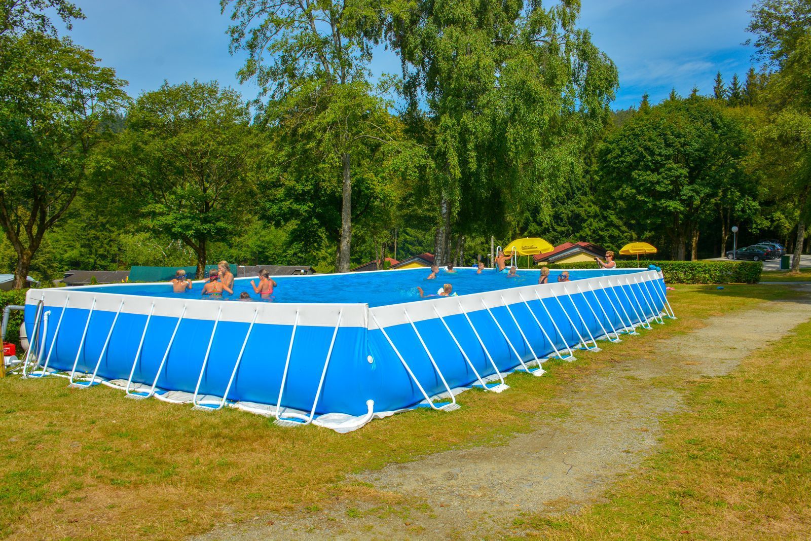 Zwembad op het park Walsdorf