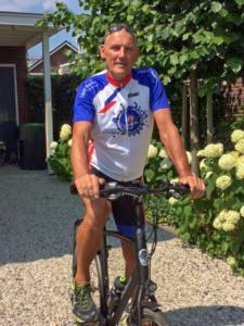 Aldert op de fiets