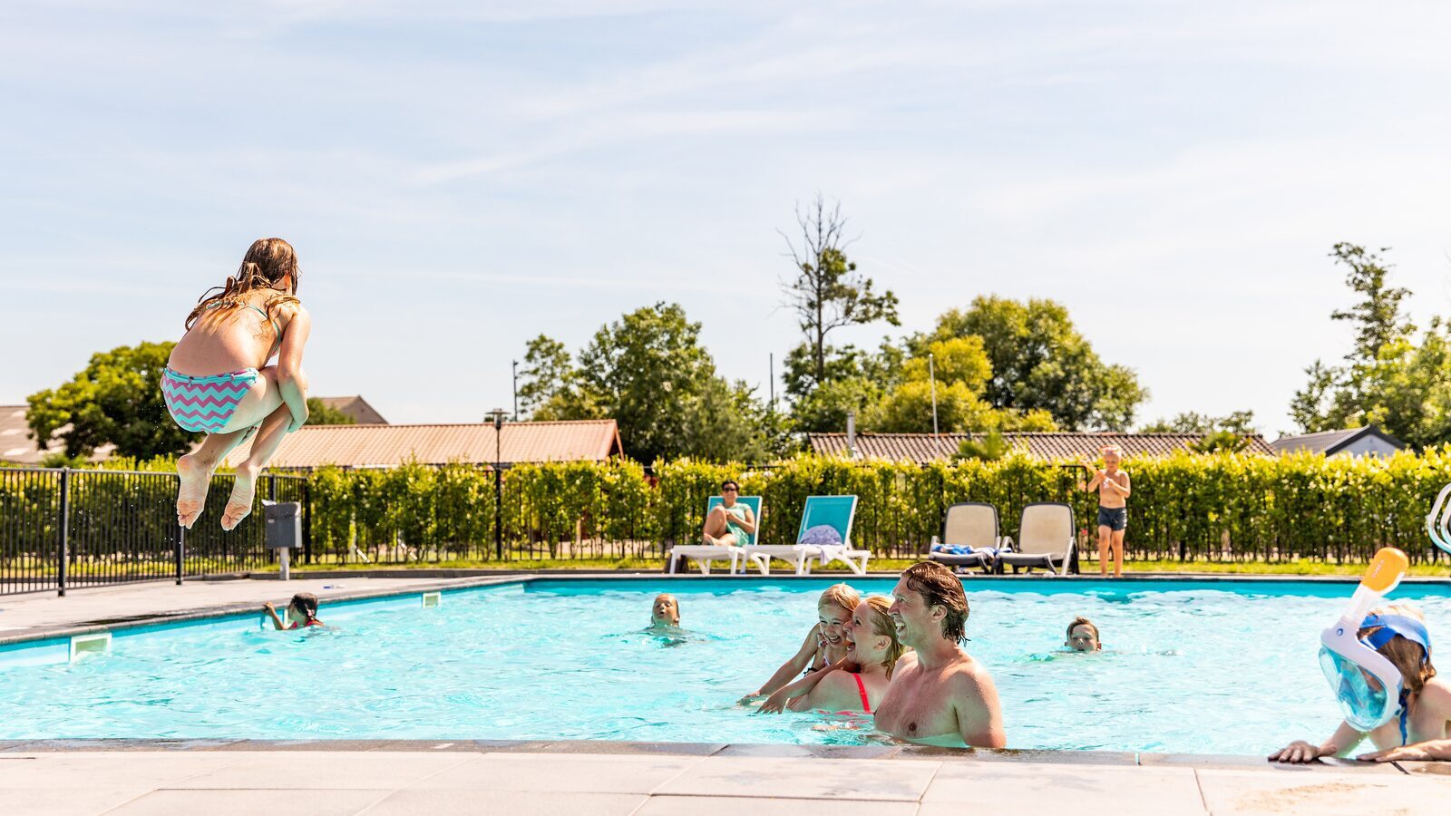 Piscine extérieure chauffée