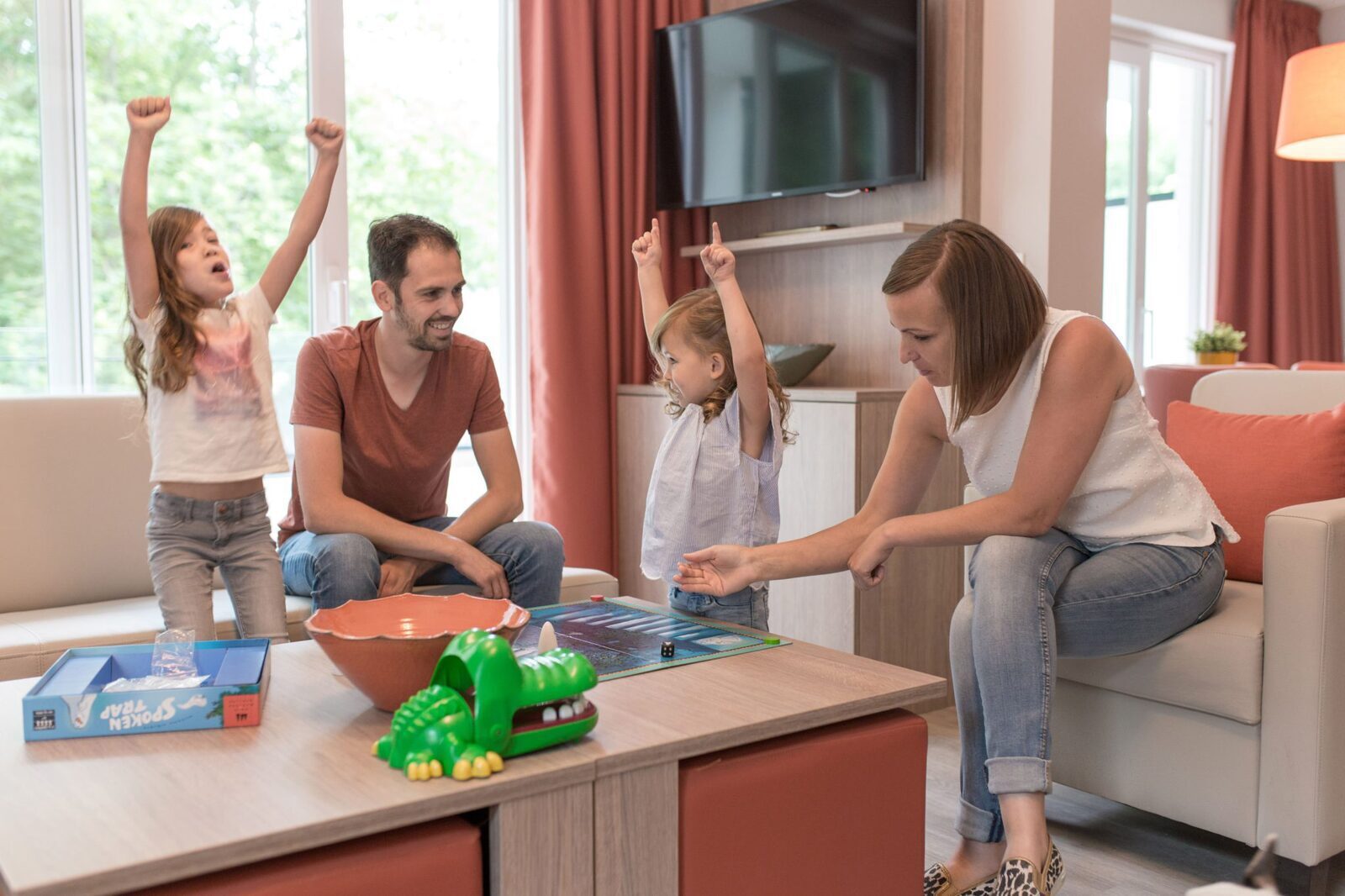 Gezin in accommodatie van Holiday Suites Houthalen-Helchteren