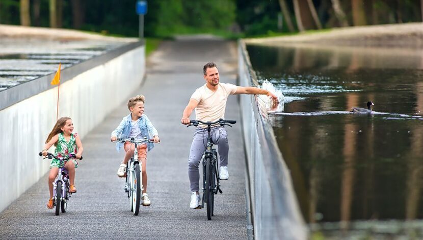 Fietsen door het water Limburg