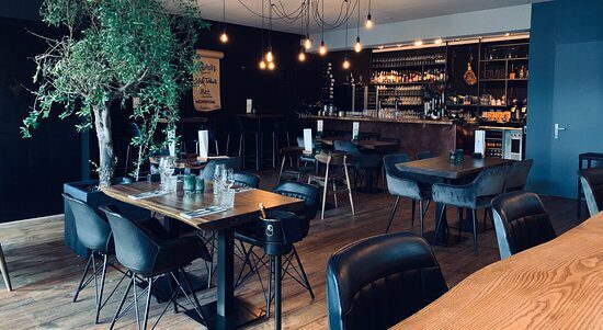 Bistro & Weinbar ZUS